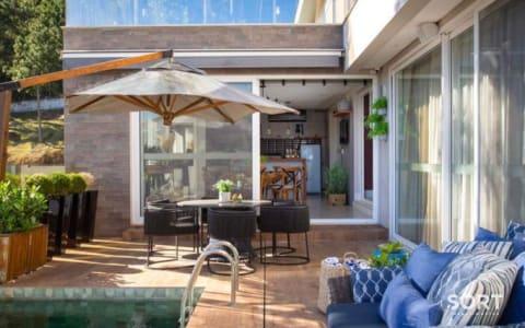 Área Externa Casa de Alto Padrão no condomínio Bella Vista Área Externa Casa de Alto Padrão no condomínio Bella Vista