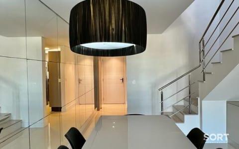 Sala de Jantar Cobertura Vista Mar no Edifício Amores da Brava Sala de Jantar Cobertura Vista Mar no Edifício Amores da Brava