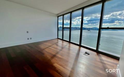 Suíte Apartamento Frente Mar no Edifício Pharos Suíte Apartamento Frente Mar no Edifício Pharos