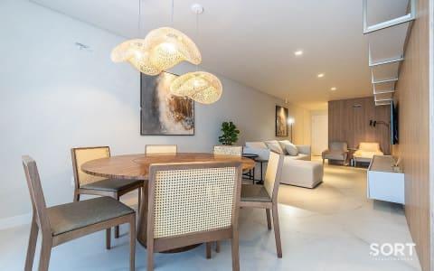 Living Apartamento Vista Mar no Edifício Surfers Paradise - Praia Brava Living Apartamento Vista Mar no Edifício Surfers Paradise - Praia Brava