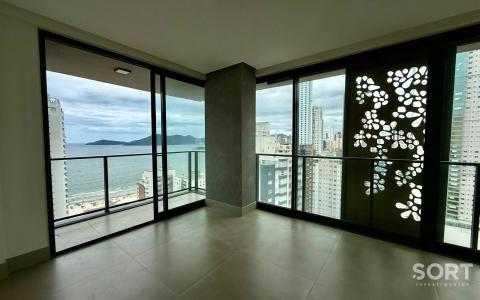 Apartamento para venda no ED. Empire com 3 suítes na Barra Norte Apartamento para venda no ED. Empire com 3 suítes na Barra Norte