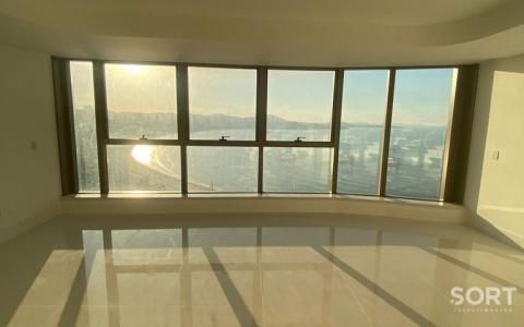 Apartamento Duplex no Yachthouse em Balneário Camboriú Apartamento Duplex no Yachthouse em Balneário Camboriú