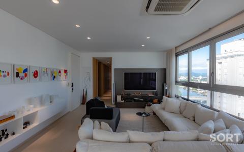 Sala de estar Apartamento no Apogee Cechinel Frente-Mar na Barra Sul Sala de estar Apartamento no Apogee Cechinel Frente-Mar na Barra Sul