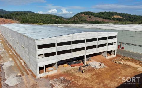 Galpão Logístico á venda de 500 m² Galpão Logístico á venda de 500 m²
