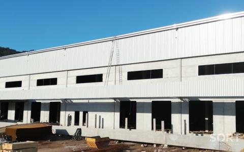 Galpão para locação com 3.250m² em SC Galpão para locação com 3.250m² em SC