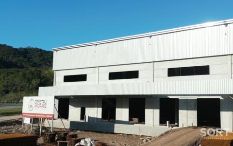 Galpão para locação com 3.250m² em SC Galpão para locação com 3.250m² em SC