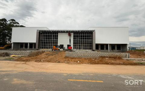 Galpão logístico para locação com 4117,00 m² Galpão logístico para locação com 4117,00 m²