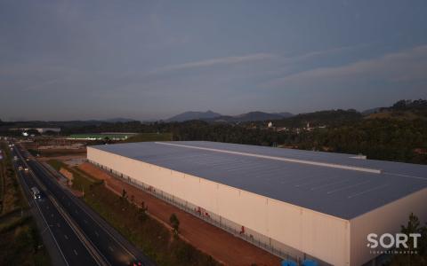 Galpão logístico para locação em Itajaí (SC) Galpão logístico para locação em Itajaí (SC)