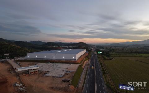 Galpão logístico para locação em Itajaí (SC) Galpão logístico para locação em Itajaí (SC)